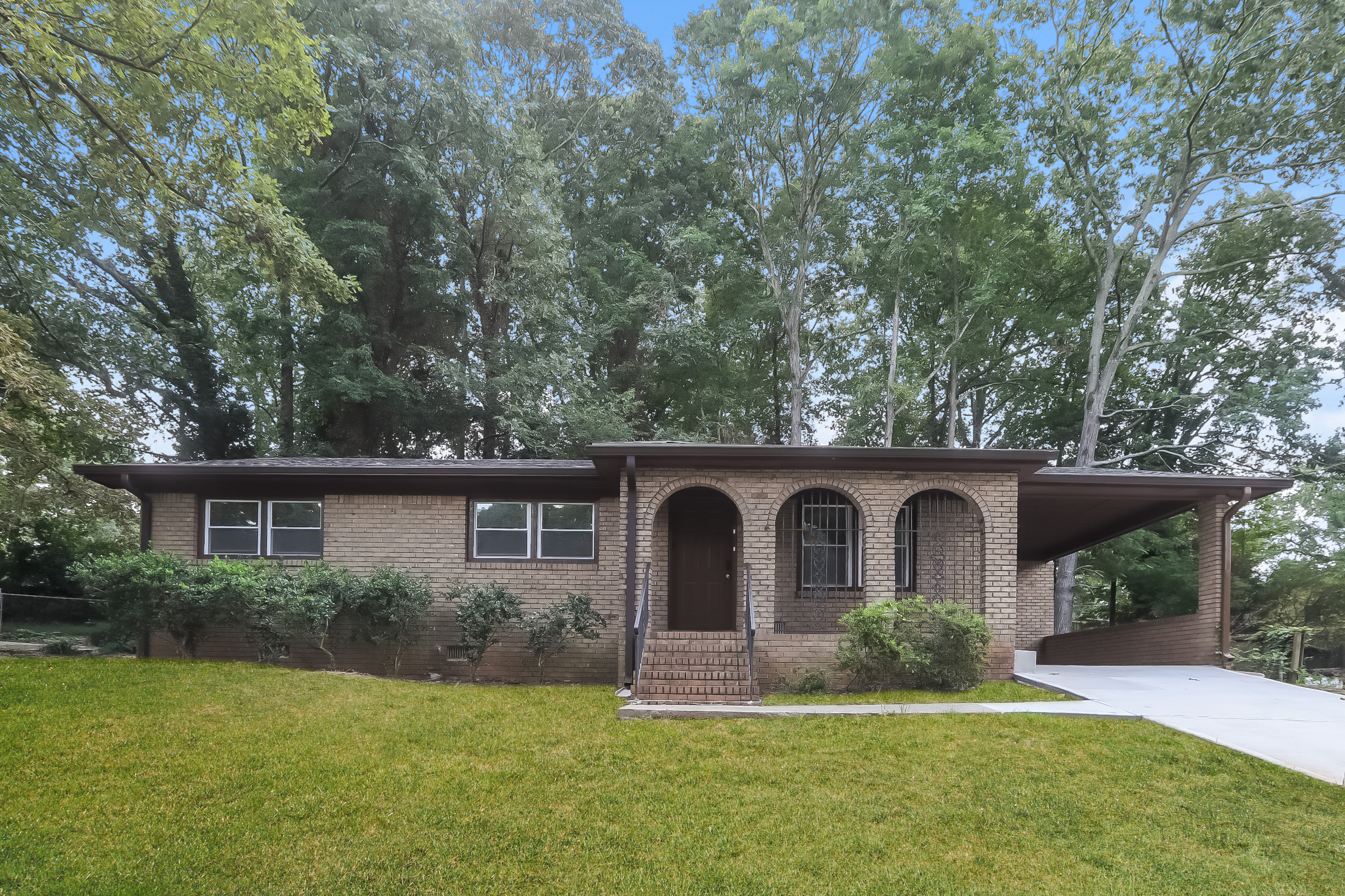 613 San Pablo Ct Stone Mountain, GA 30083